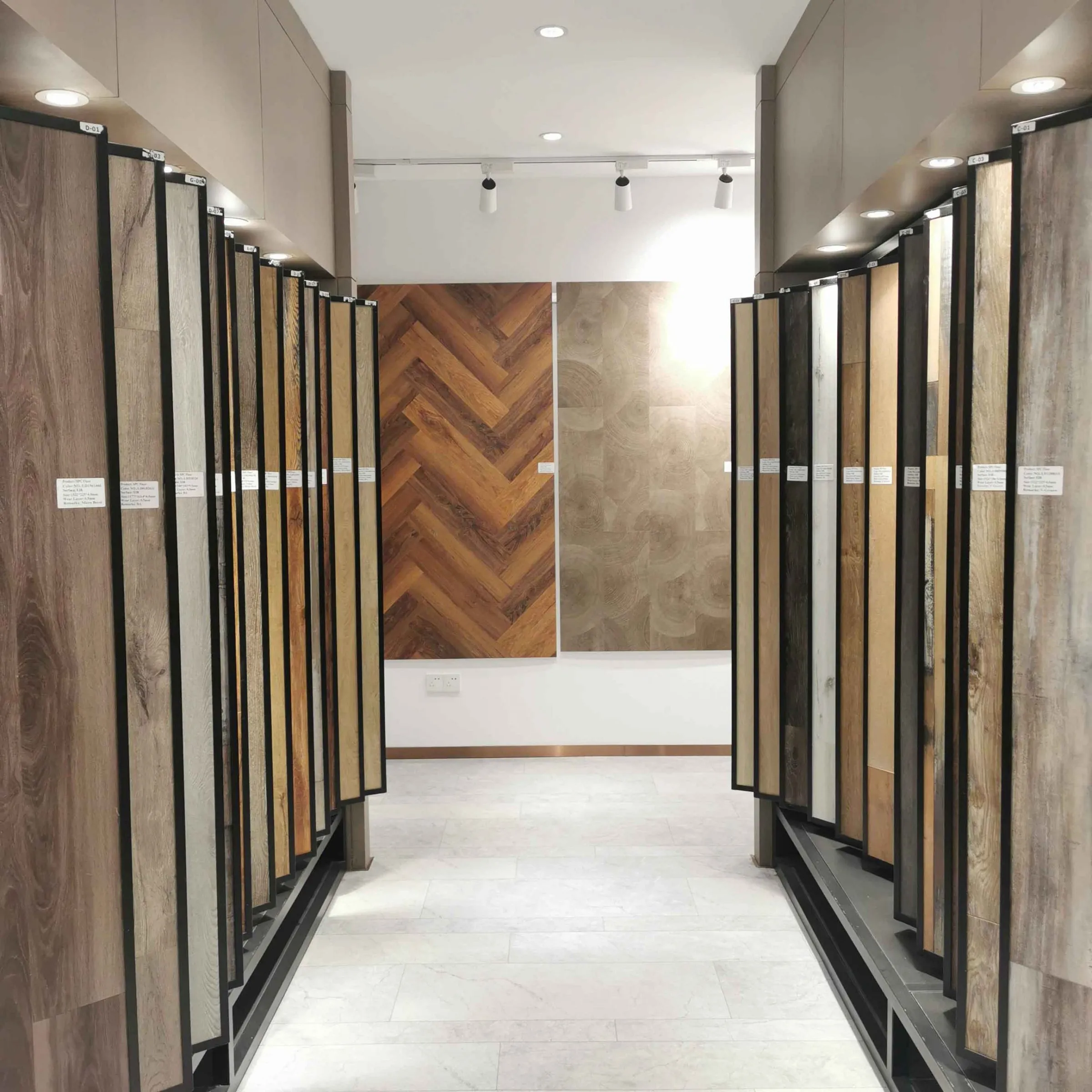 Showroom Iberana, exhibición de pisos 1
